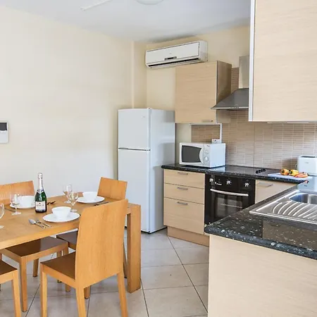 Beautiful 5 Star Holiday In A Prime Location In Ayia Napa, Book Early To Secure Your Dates, 1282 Villa Ajía Nápa